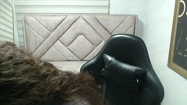 Velvet Moon V online show from 02.10.26