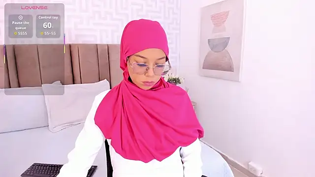 naishaa  online show from 03.13.26