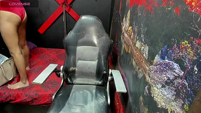 Snapshot of miatentazione chatting on 11.14.25 miatentazione online show from 11.14.25