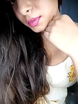 Snapshot of hotty-nisha chatting on 09.18.25 hotty-nisha online show from 09.18.25