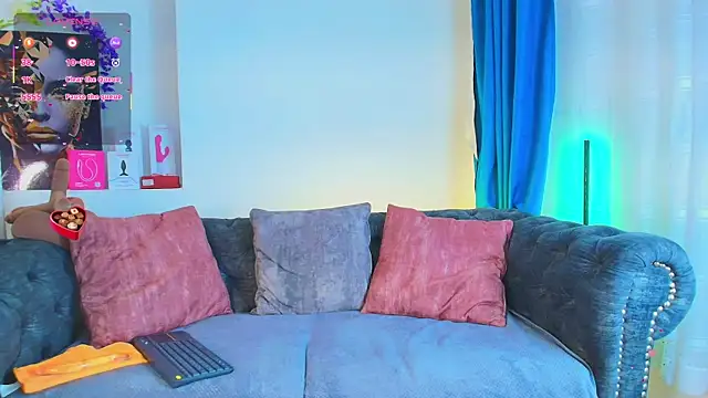 Snapshot of may_wood chatting on 11.30.25 may wood online show from 11.30.25