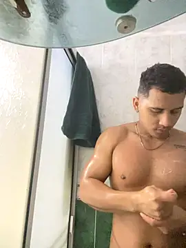 Snapshot of evan_hardy chatting on 10.04.25 evan hardy online show from 10.04.25