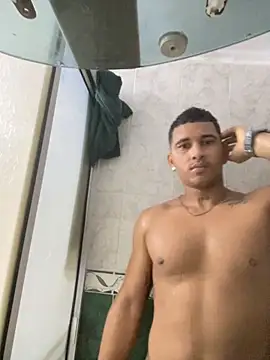 Snapshot of evan_hardy chatting on 10.06.25 evan hardy online show from 10.06.25