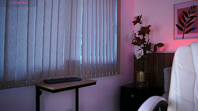 JadeSummerr online show from 08.03.26