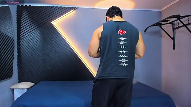 Horny nick18 online show from 04.24.26