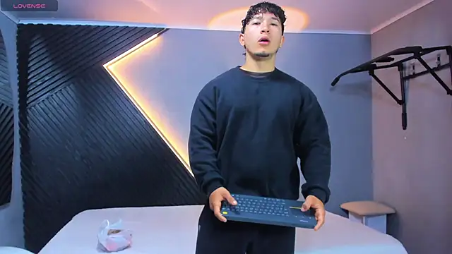 Horny nick18 online show from 05.01.26