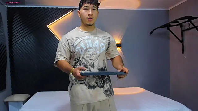 Horny nick18 online show from 05.02.26