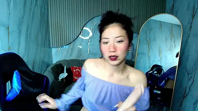 valentina r  online show from 11.24.25