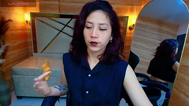 valentina r  online show from 12.04.25