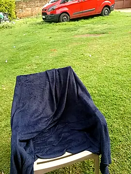 SweetHoney21  online show from 12.16.25