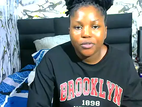 SweetHoney21  online show from 03.05.26