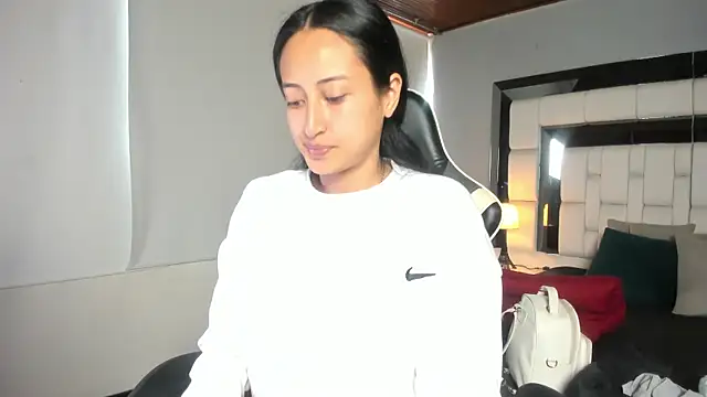 Adhara7 online show from 11.03.25