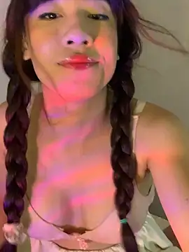 Snapshot of Kimberly-Ferarren chatting on 02.15.26 Kimberly-Ferarren online show from 02.15.26