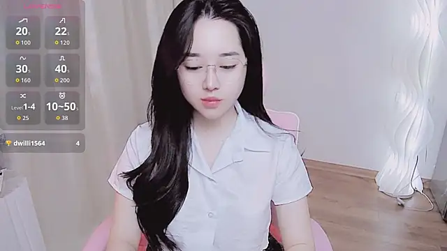 Snapshot of Miu-999 chatting on 09.25.25 Miu-999 online show from 09.25.25