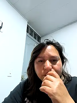 Snapshot of haashkyo chatting on 10.29.25 haashkyo online show from 10.29.25