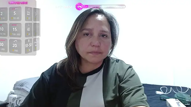 Snapshot of haashkyo chatting on 10.30.25 haashkyo online show from 10.30.25