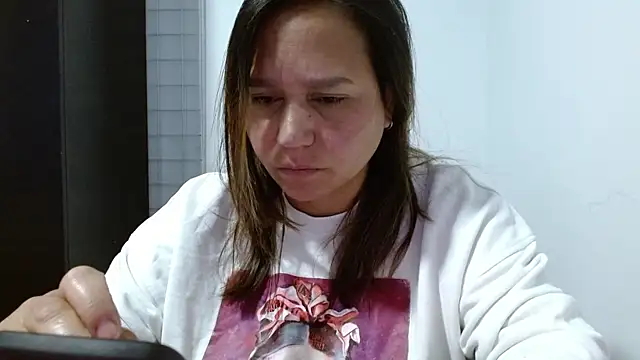 Snapshot of haashkyo chatting on 11.26.25 haashkyo online show from 11.26.25