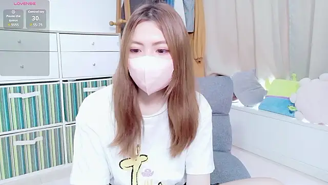 Snapshot of Fuwa_chan chatting on 06.23.26 Fuwa chan online show from 06.23.26