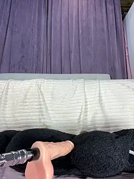 Snapshot of Rinamay_ chatting on 09.20.25 Rinamay online show from 09.20.25