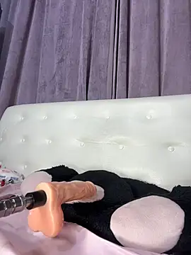 Snapshot of Rinamay_ chatting on 10.01.25 Rinamay online show from 10.01.25