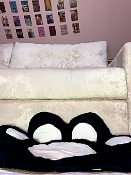 Snapshot of Rinamay_ chatting on 11.30.25 Rinamay online show from 11.30.25