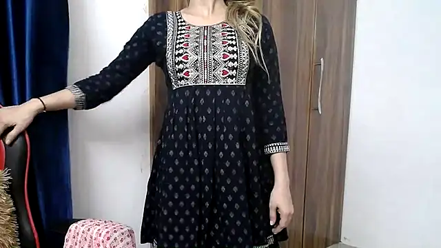 niya-cute online show from 10.26.25