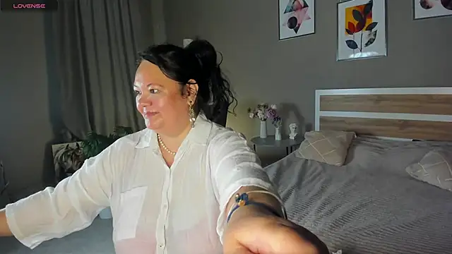 Snapshot of sandra_jackson chatting on 06.07.26 sandra jackson online show from 06.07.26