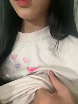 Snapshot of Desi_sara chatting on 09.28.25 Desi sara online show from 09.28.25