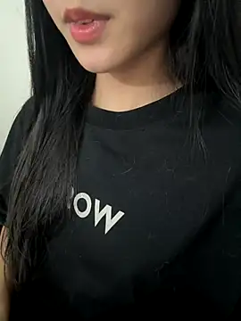 Snapshot of Desi_sara chatting on 11.01.25 Desi sara online show from 11.01.25