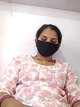 Snapshot of poojam93 chatting on 10.07.25 poojam93 online show from 10.07.25