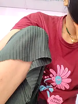 Snapshot of poojam93 chatting on 11.03.25 poojam93 online show from 11.03.25