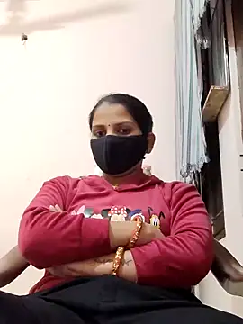 Snapshot of poojam93 chatting on 12.15.25 poojam93 online show from 12.15.25