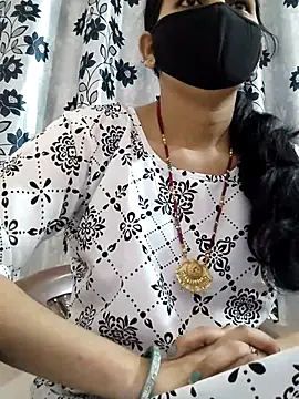 Snapshot of poojam93 chatting on 04.05.26 poojam93 online show from 04.05.26