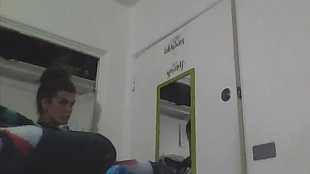 Snapshot of sarahkat86 chatting on 11.07.25 sarahkat86 online show from 11.07.25