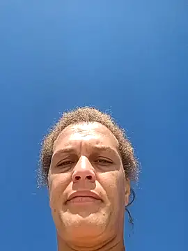 Snapshot of sarahkat86 chatting on 11.22.25 sarahkat86 online show from 11.22.25