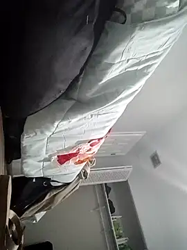 sarahkat86 online show from 02.28.26