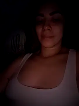 Snapshot of CristalHeart_ chatting on 11.22.25 CristalHeart online show from 11.22.25