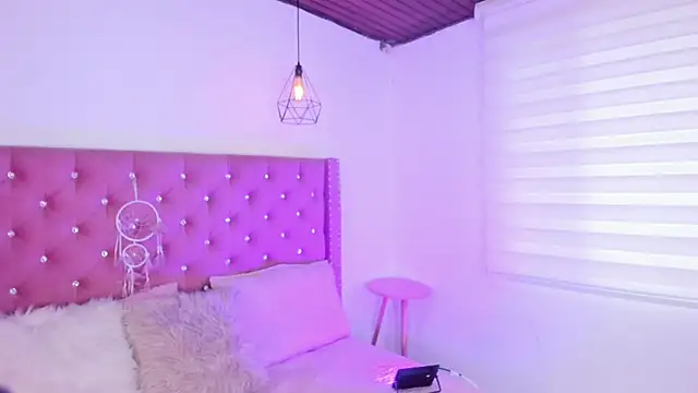 Jade rey  online show from 09.15.25