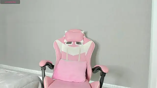 kendal hot01 online show from 11.24.25