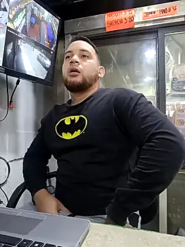 Snapshot of Catire10_ chatting on 12.16.25 Catire10 online show from 12.16.25