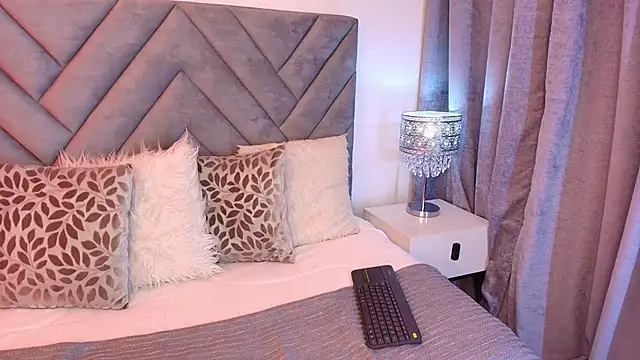 sara owens7 online show from 03.04.26