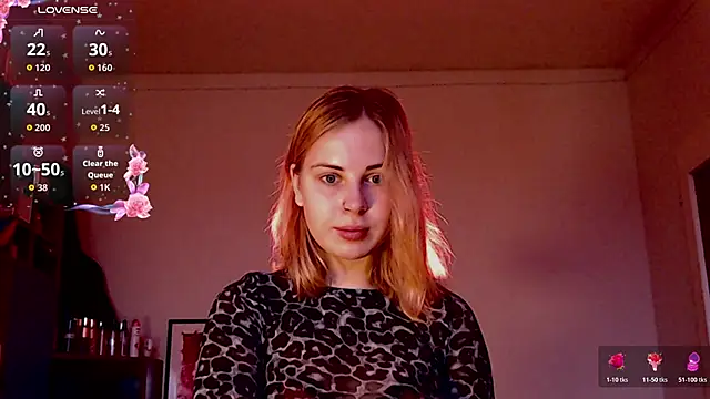 Snapshot of Alismoona chatting on 12.03.25 Alismoona online show from 12.03.25