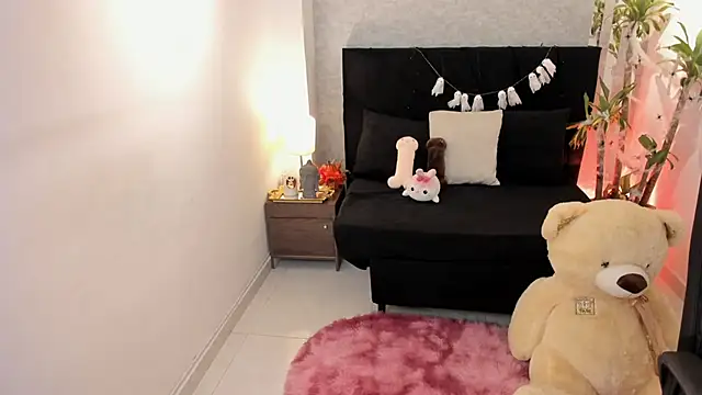 Snapshot of Aitana_Jhons chatting on 10.08.25 Aitana Jhons online show from 10.08.25