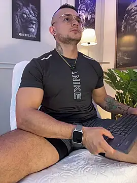 Marco Vega online show from 04.10.26
