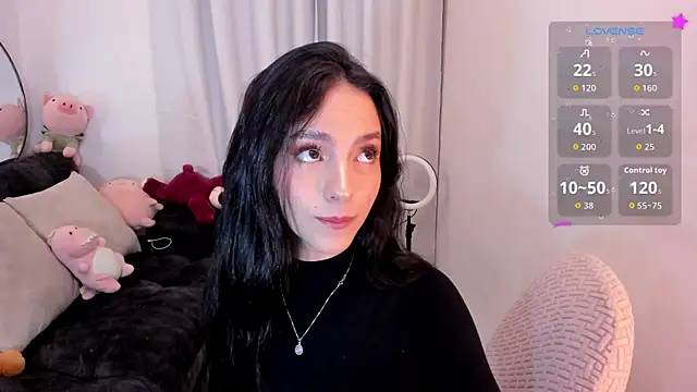 sarah saenz  online show from 07.30.26
