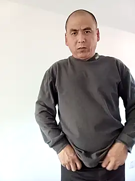 Snapshot of CWQ123 chatting on 11.10.25 CWQ123 online show from 11.10.25