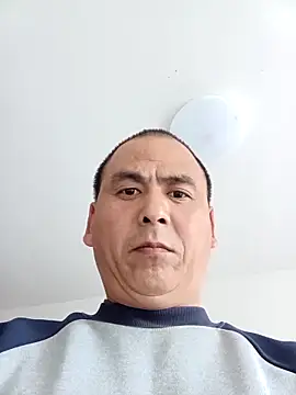 Snapshot of CWQ123 chatting on 11.24.25 CWQ123 online show from 11.24.25