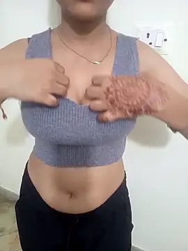 Snapshot of Neha_Tyagi chatting on 09.28.25 Neha Tyagi online show from 09.28.25