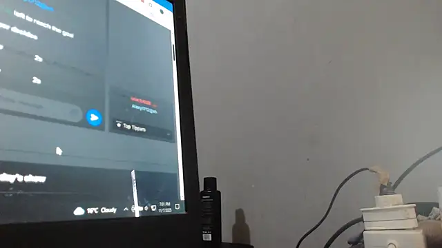 Snapshot of YummySyriaxoxo chatting on 11.07.25 YummySyriaxoxo online show from 11.07.25