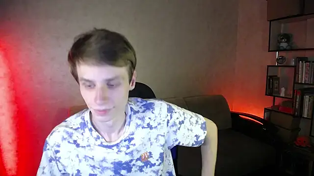 Snapshot of yes_cute_boy_ chatting on 10.12.25 yes cute boy online show from 10.12.25